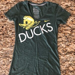 Oregon Ducks Nike Women’s V-neck tee. Small - Slim fit.